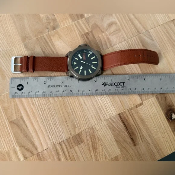 Hugo Boss Luxury Men’s Watch Black Dial Tan Leather Strap Luminous Markers